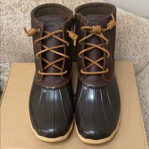 Sperry brand new saltwater duck boots 9.5